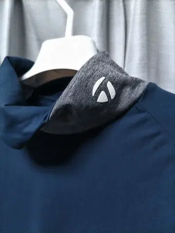 테일러메이드 변형 접이식 모크넥 네이비