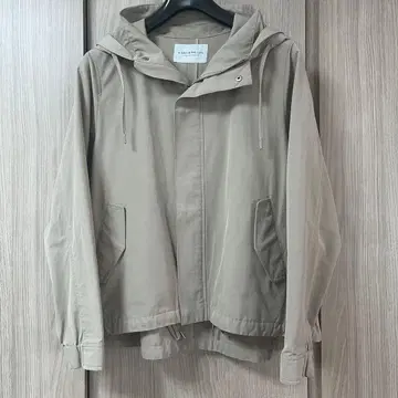 A DAY IN THE LIFE 마운틴 후드티 베이지