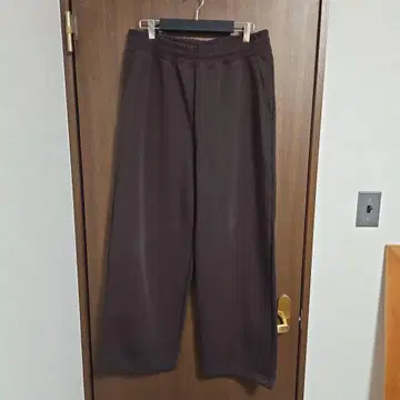 유니클로 C 와이드 스웨트 팬츠 브라운 L 사이즈 즉시 발송