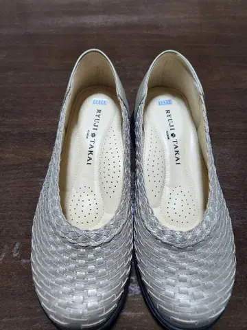 새상품급 RIUJI TAKAI 실버 뜨개질 펌프스