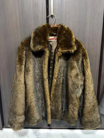 브라운 퍼 카라 부착 자켓