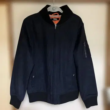 네이비 지퍼 달린 점퍼