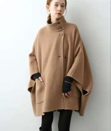 이에나 스탠드 카라 울 판초