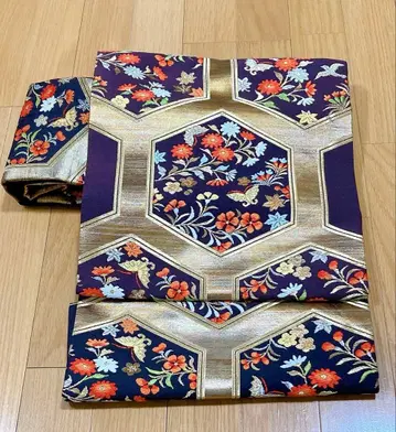 새상품급 나고야 오비 꽃과 나비 패턴, 금색 x 보라색 원단