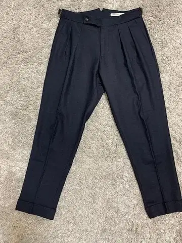 [ 새상품급 ] BERWICH  Scotch 스코치 44 네이비