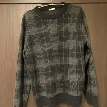 체크 무늬 그레이 계열 니트 스웨터 구제 의류