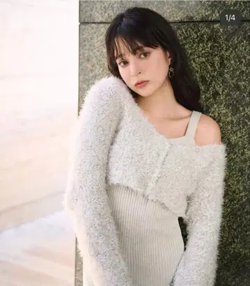 LILLIAN CARAT 숏 가디건 & 니트 원피스 세트