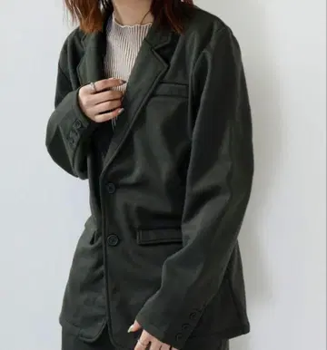 다크 그린 테일러드 자켓
