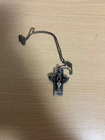 타천사 펜던트 목걸이 7만 원에 구매