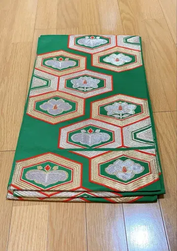 새상품급 후쿠로 오비 선명한 그린에 꽃무늬가 아름다운 오비