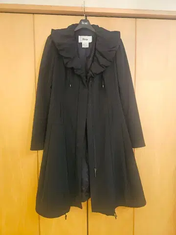 새상품급 르네 코트