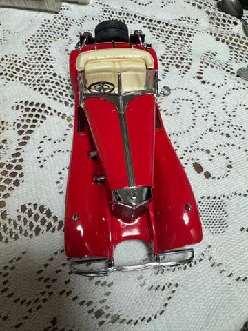 클래식카 빨간색 오픈카 벤츠