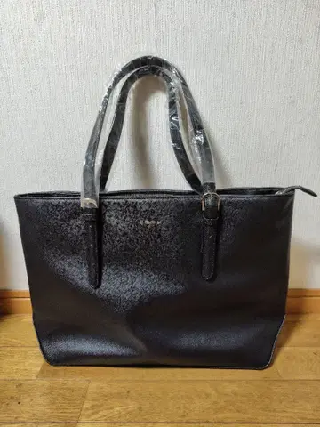 ROSETHIN 블랙 토트백