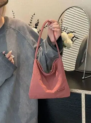 핑크 숄더백 심플한 디자인