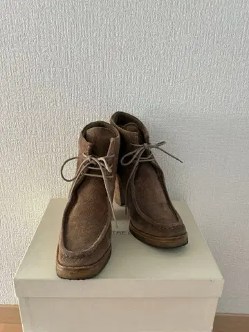 스웨이드 레이스업 부츠