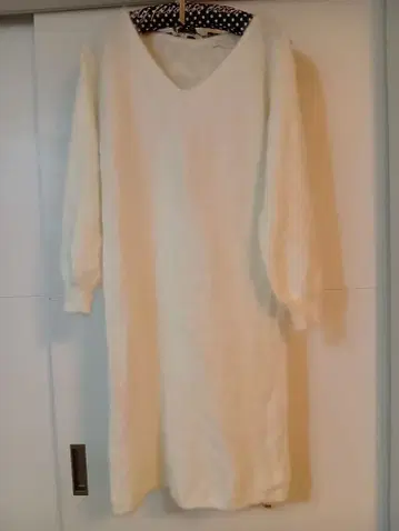 PROPORTION V넥 긴팔 니트 원피스