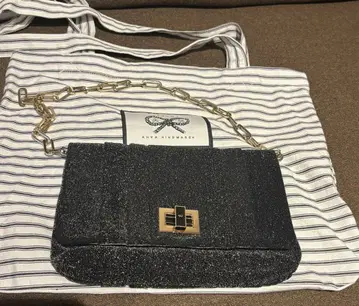 안야 힌드마치 블랙 라메 클러치백 숄더 체인 포함