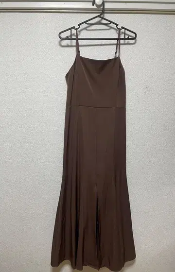 브라운 원피스