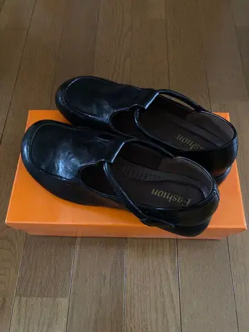 emiwalk T 스트랩 슈즈 24cm 블랙