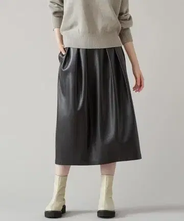 (K11457)martinique 합성 가죽 턱 스커트 2