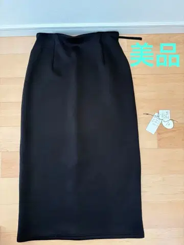 새상품급 Gready Brilliant 다이버 타이트 스커트