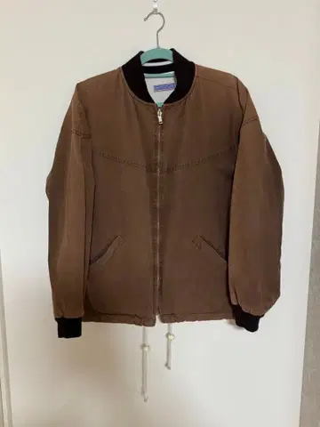 GOODENOUGH 브라운 점퍼