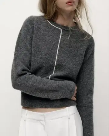 ZARA 대비 파이핑 니트 스웨터