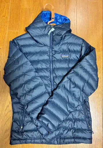 patagonia 다운 스웨터 후디 네이비