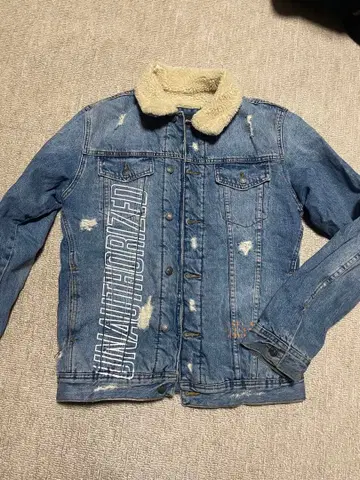 ZARA 새상품급 보아 카라 부착 데님 자켓