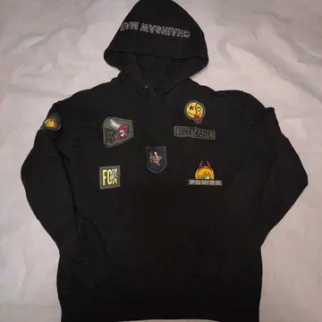 AVIREX 체인소 맨 후드티