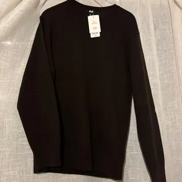 유니클로 캐시미어 크루넥 스웨터 다크 브라운 L