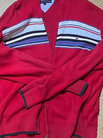 레드 스트라이프 집업 니트