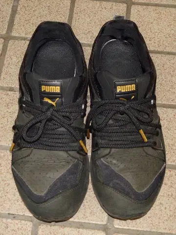 PUMA 블랙 스니커즈 블랙 x 금