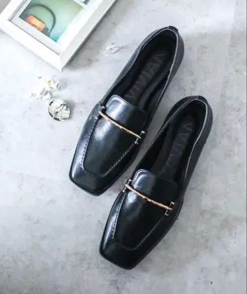 Vivian 스퀘어토 피스 밑창 비트 로퍼