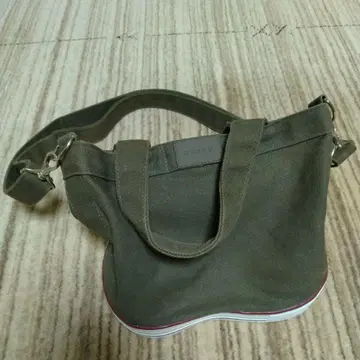 올리브 그린 숄더백