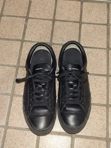 REGAL 블랙 스니커즈 천연 가죽