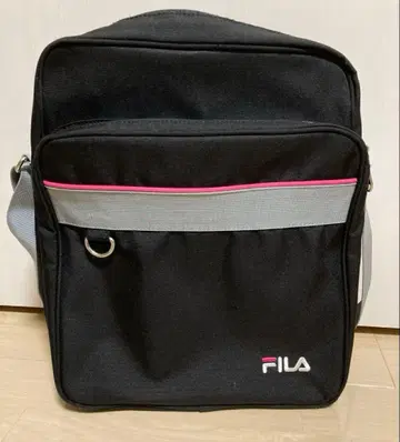 EASTBOY FILA 숄더백 블랙