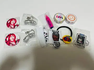 LiSA 라이브 가챠 묶음 판매