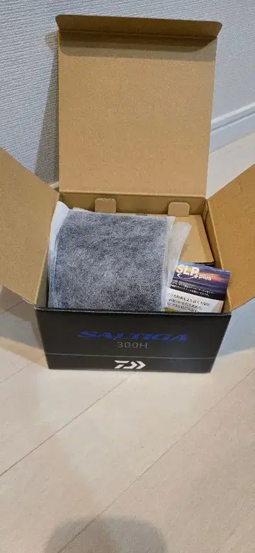 DAIWA 25SALTIGA 300H