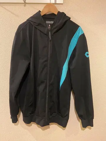 CRONOS 후드티 한정판 색상