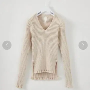 [ CITEN ] 랜덤 리브 V넥 탑 니트 긴팔 라이트 베이지