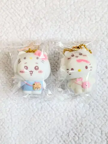 치이카와 x 산리오 시크릿 플로키 마스코트 참 (치이카와/키티)