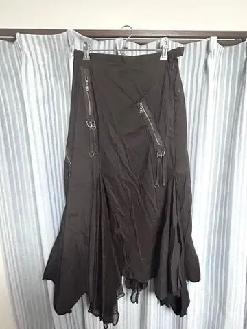 다크 브라운 플레어 스커트