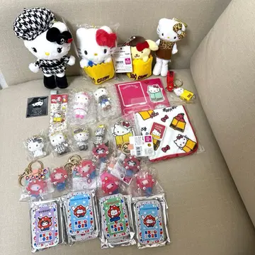 정가 이하 산리오 미야쿠미야쿠 헬로키티전 굿즈 세트