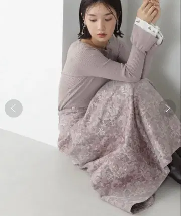 [ 새상품급 ] 내추럴 뷰티 베이직*로제트 리프 자카드 스커트