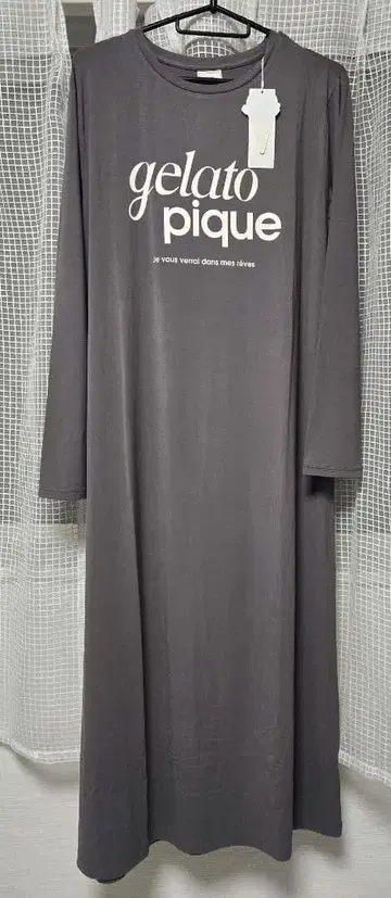 [ 택 포함 새상품 ] gelato pique 원피스