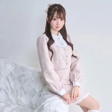 RoseMuse Many frills tweed mini set up S