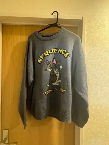 톰과 제리 스웨터 파란색