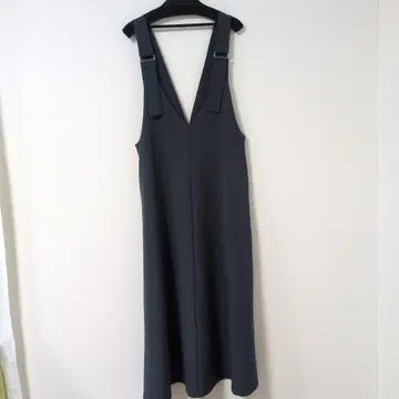 [ 새상품급 ] 센스 오브 플레이스 다크 그레이 V넥 원피스