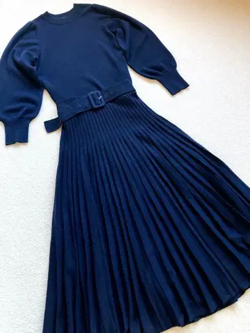 Mila Owen 미라 오웬 니트 셋업 원피스